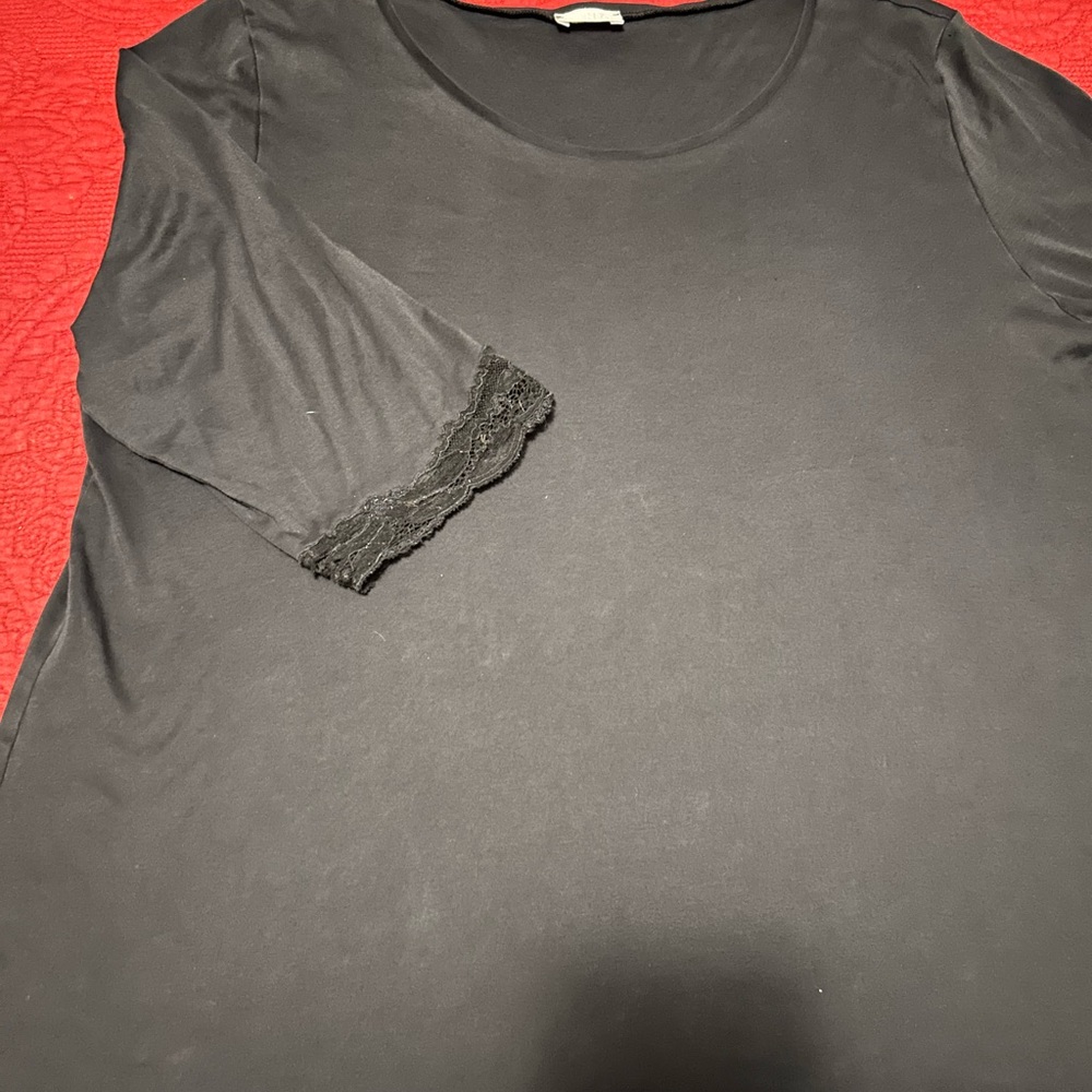 Hanro Black Top with Lace Detail